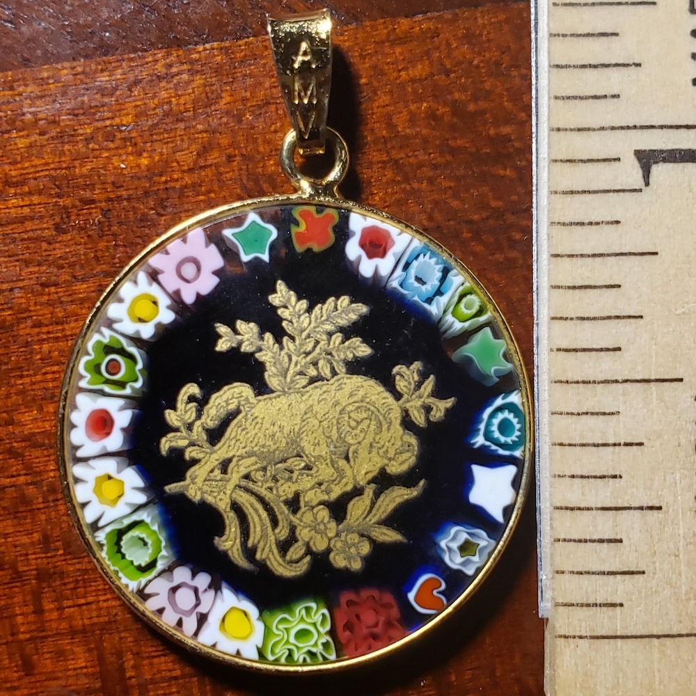 Beautiful hand blown Aries Zodiac Charm trimmed in Gold. - Picture 4 of 4
